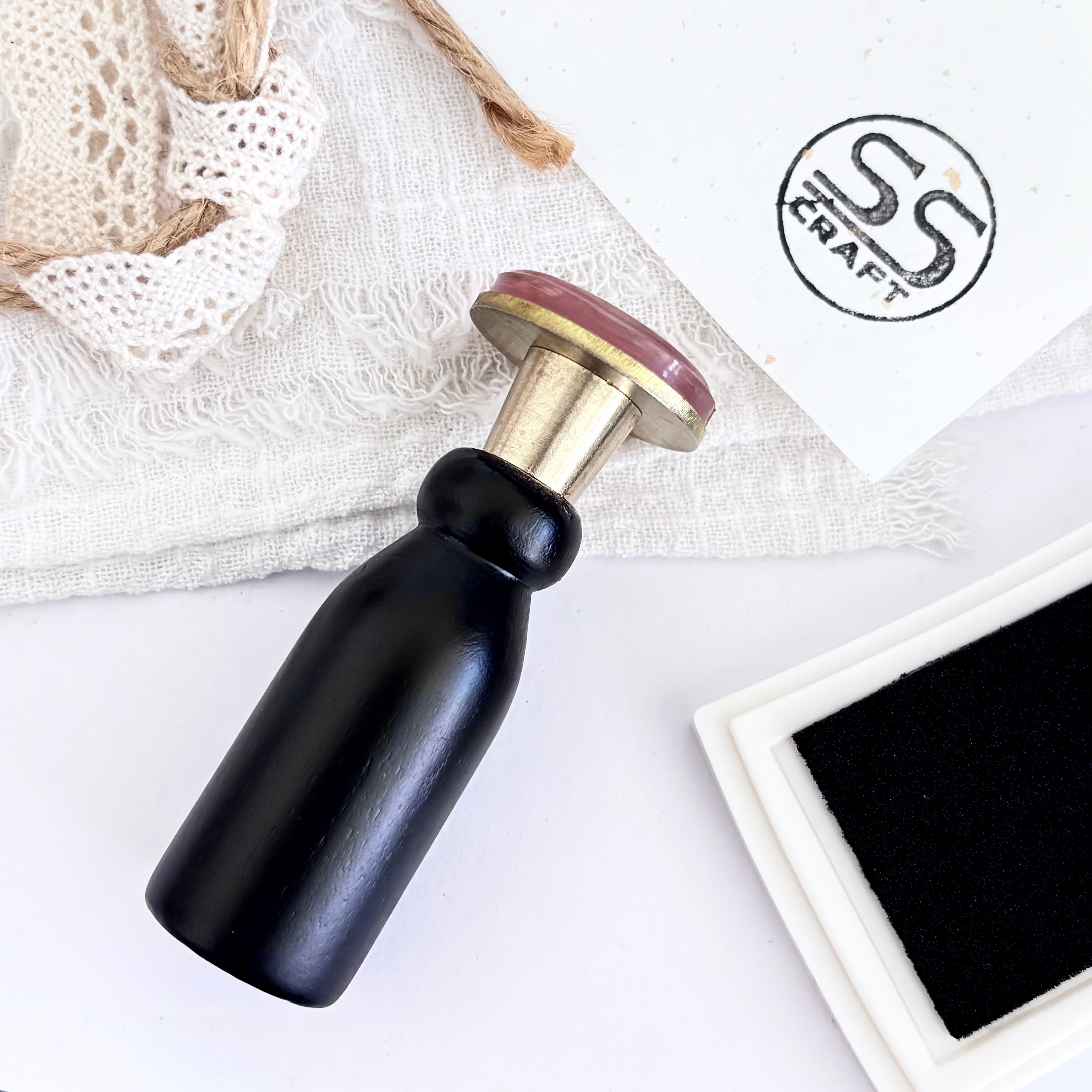 Personalized Logo Elegant Brass Handle Rubber Stamp for DIY Crafts Journal Card Stamp